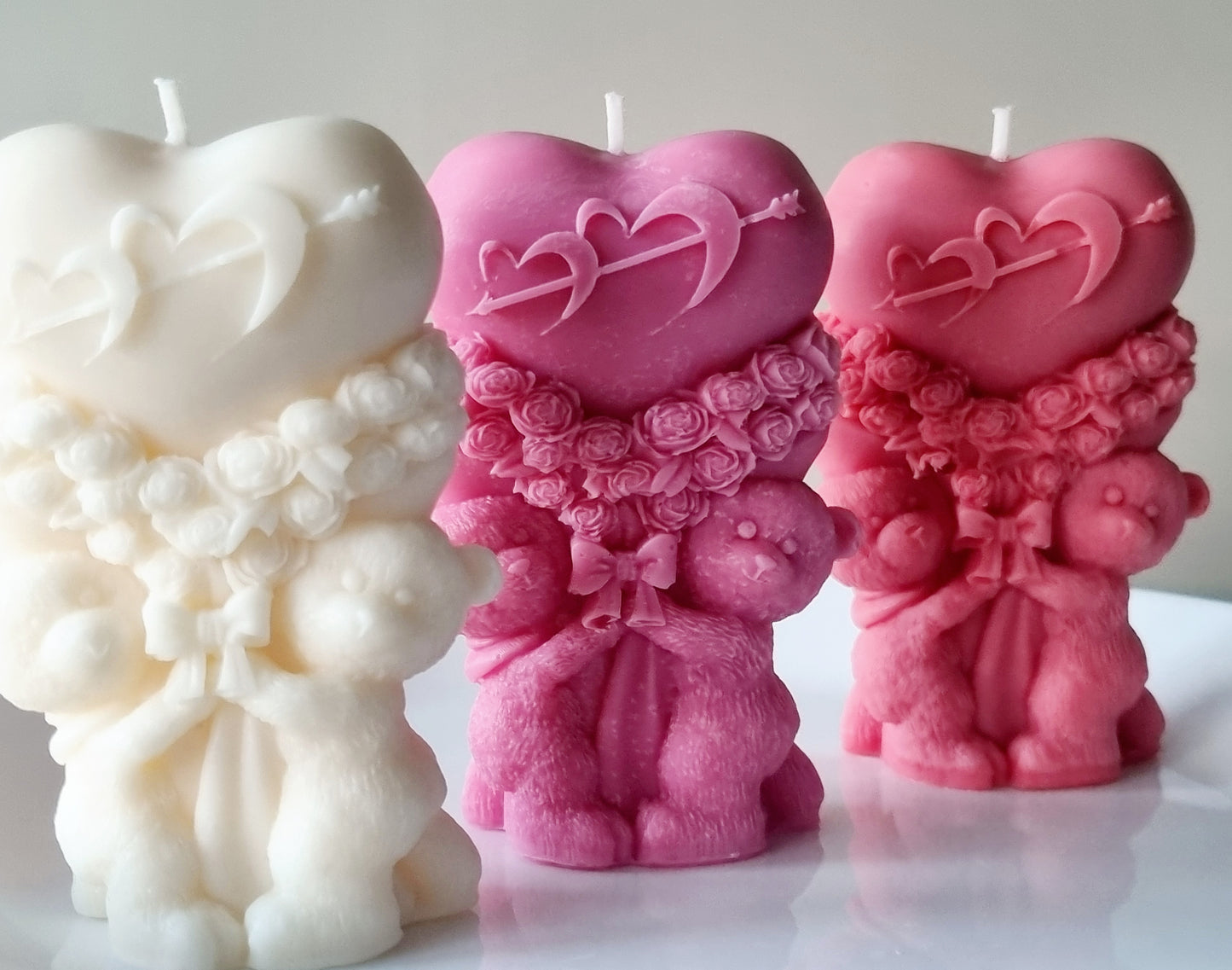 Teddy Bears Holding Heart-Shaped Flower Bouquet/Handmade Scented Soy Candle